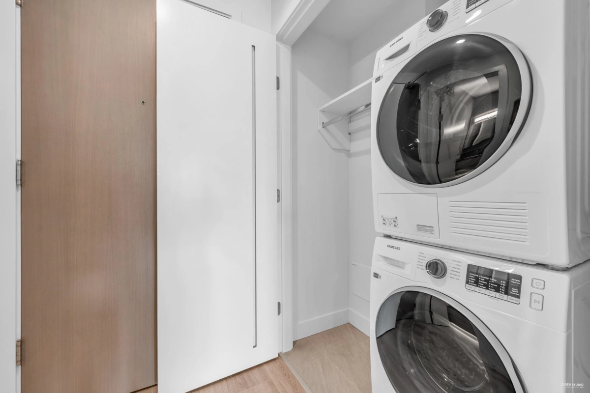 Office / Den Photo of 607 5593 No. 3 Road, Richmond, BC