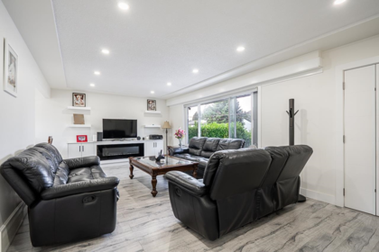 Family Room Photo of 1624 Coquitlam Avenue, Port Coquitlam, BC
