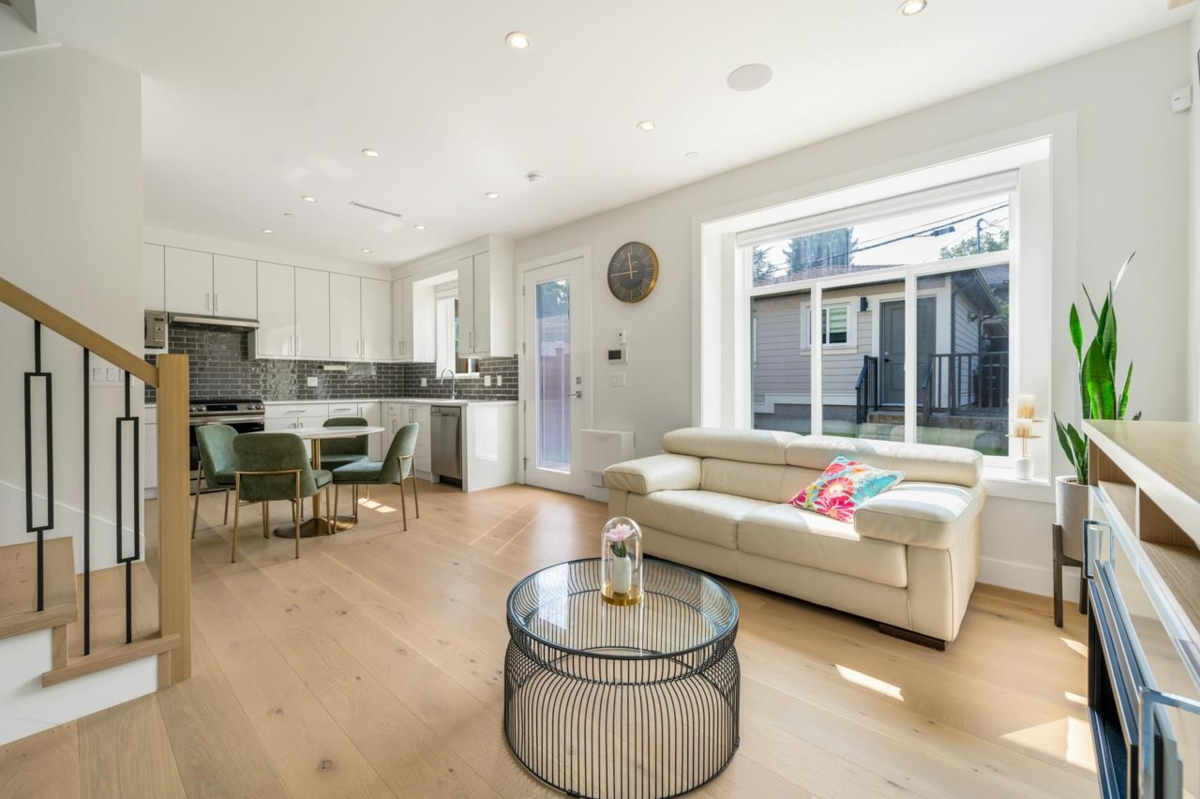 Dining Area Photo of 5222 Argyle Street, Vancouver, BC