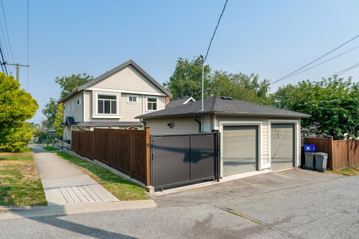 Family Room Photo of 5222 Argyle Street, Vancouver, BC