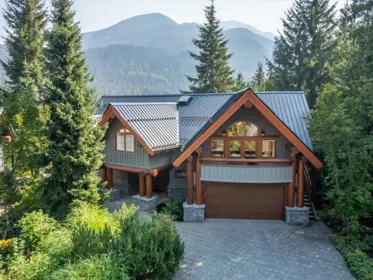 3231 Peak Drive, Whistler, BC, Whistler — Single Family Residence for sale