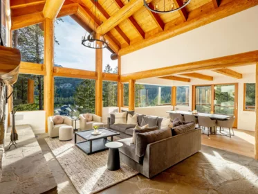 3231 Peak Drive, Whistler, BC, Whistler — Single Family Residence for sale