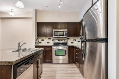 302 2353 Marpole Avenue, Port Coquitlam, BC, Port Coquitlam — Apartment/Condo for sale