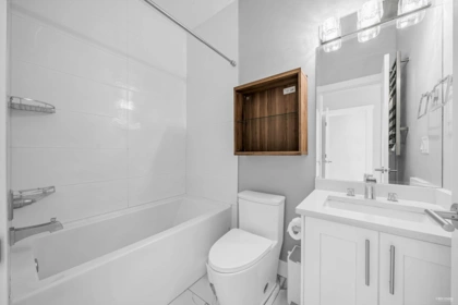 Hot Tub / Spa Photo of 5488 Canada Way, Burnaby, BC