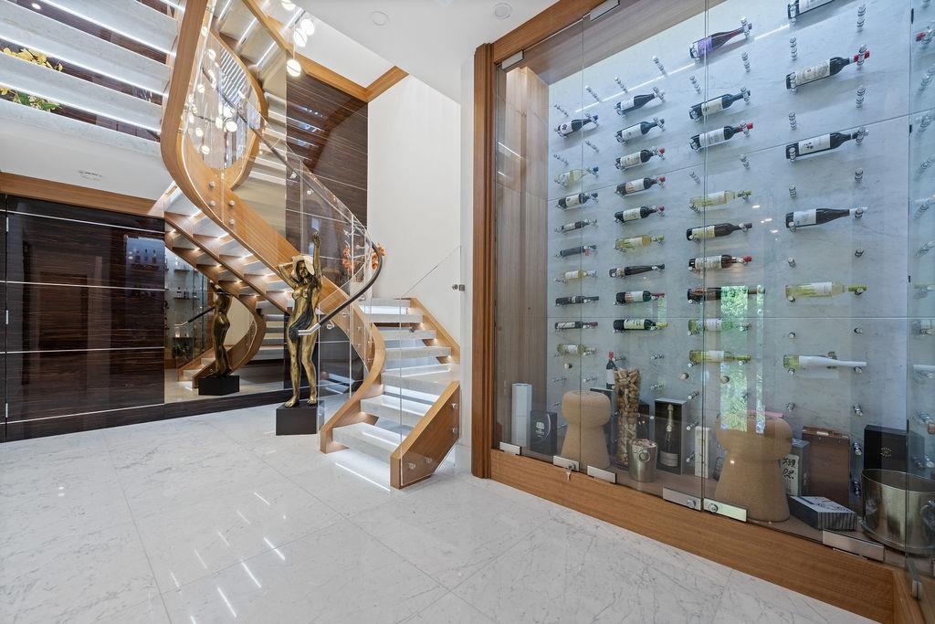 Backyard Photo of 558 Glenross Road, West Vancouver, BC