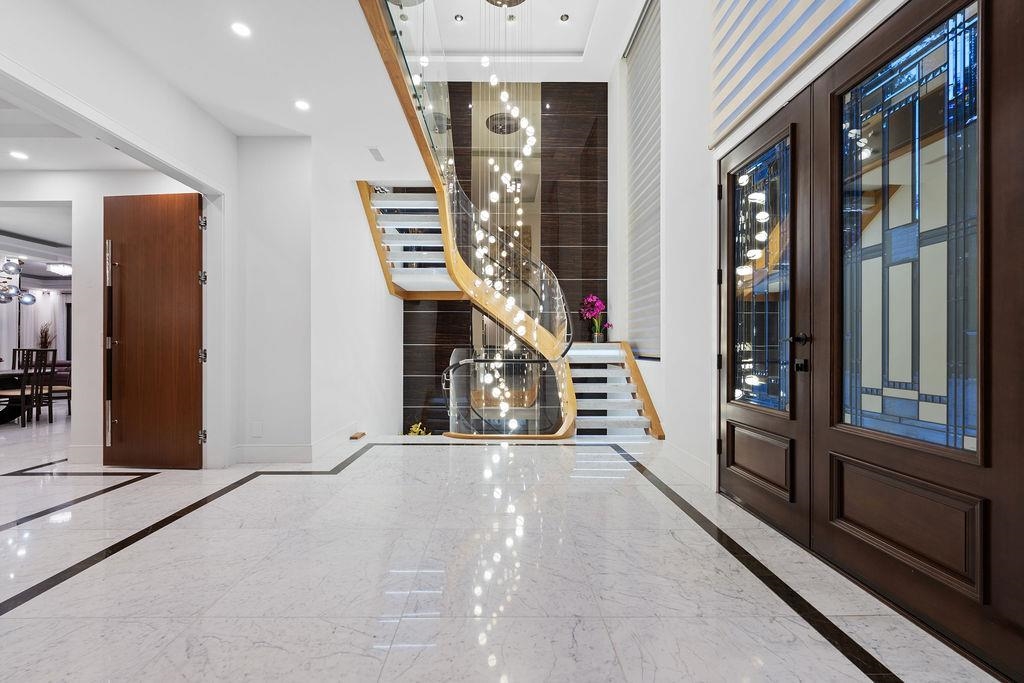Dining Area Photo of 558 Glenross Road, West Vancouver, BC