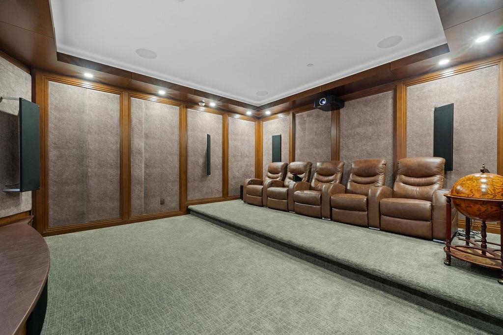 Garden / Landscaping Photo of 558 Glenross Road, West Vancouver, BC