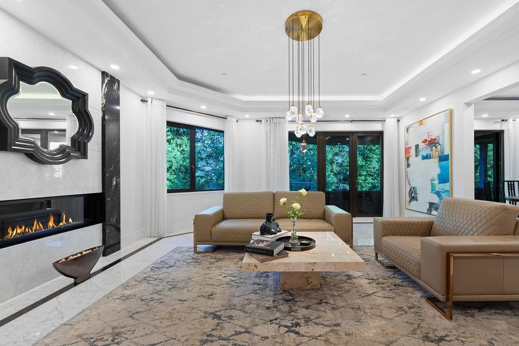 Kitchen Photo of 558 Glenross Road, West Vancouver, BC