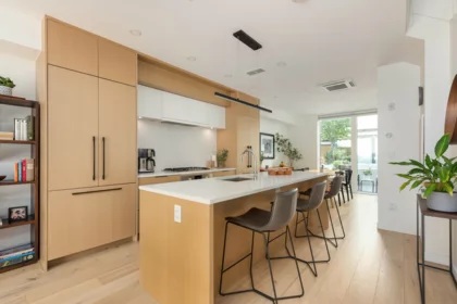 123 649 E 3rd Street, North Vancouver, BC, North Vancouver — Townhouse for sale