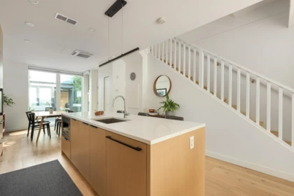 123 649 E 3rd Street, North Vancouver, BC, North Vancouver — Townhouse for sale