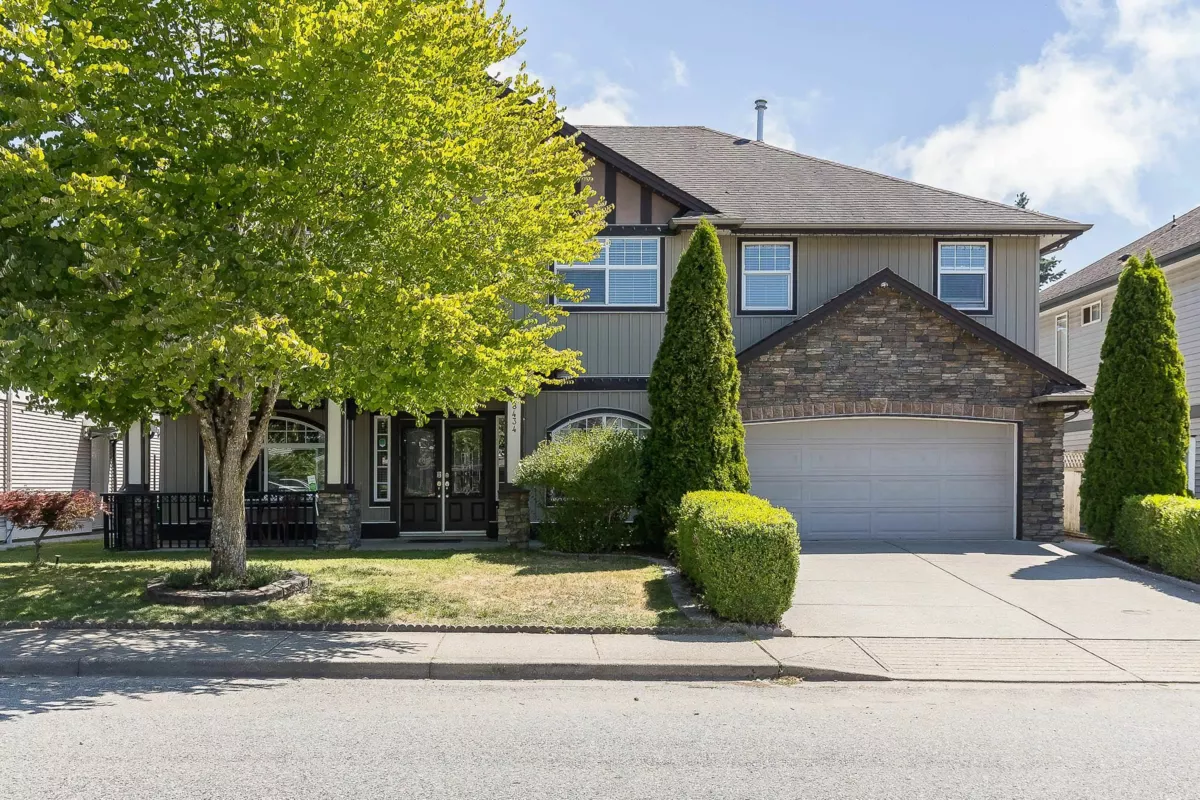 Exterior Front Photo of 8434 Fennell Street, Mission, BC