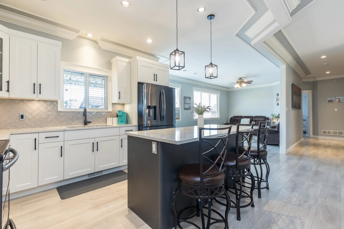 Primary Bathroom Photo of 8434 Fennell Street, Mission, BC
