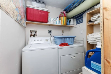 Hot Tub / Spa Photo of 589 Seaview Road, Gibsons, BC
