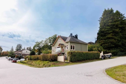 Outdoor Kitchen Photo of 589 Seaview Road, Gibsons, BC