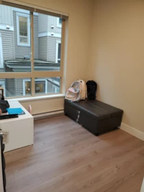 Kitchen Photo of 211 6688 120 Street, Surrey, BC