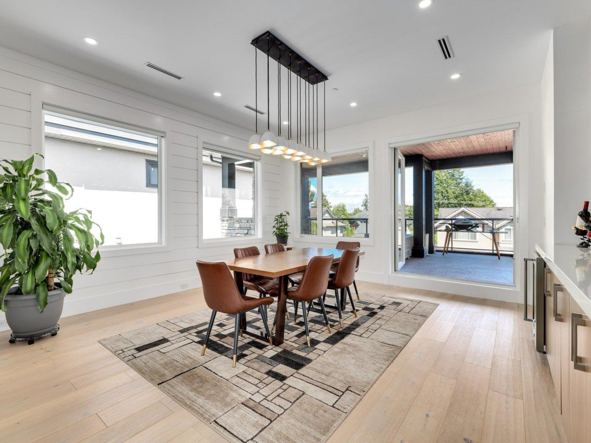 Breakfast Nook Photo of 1126 Stevens Street, White Rock, BC