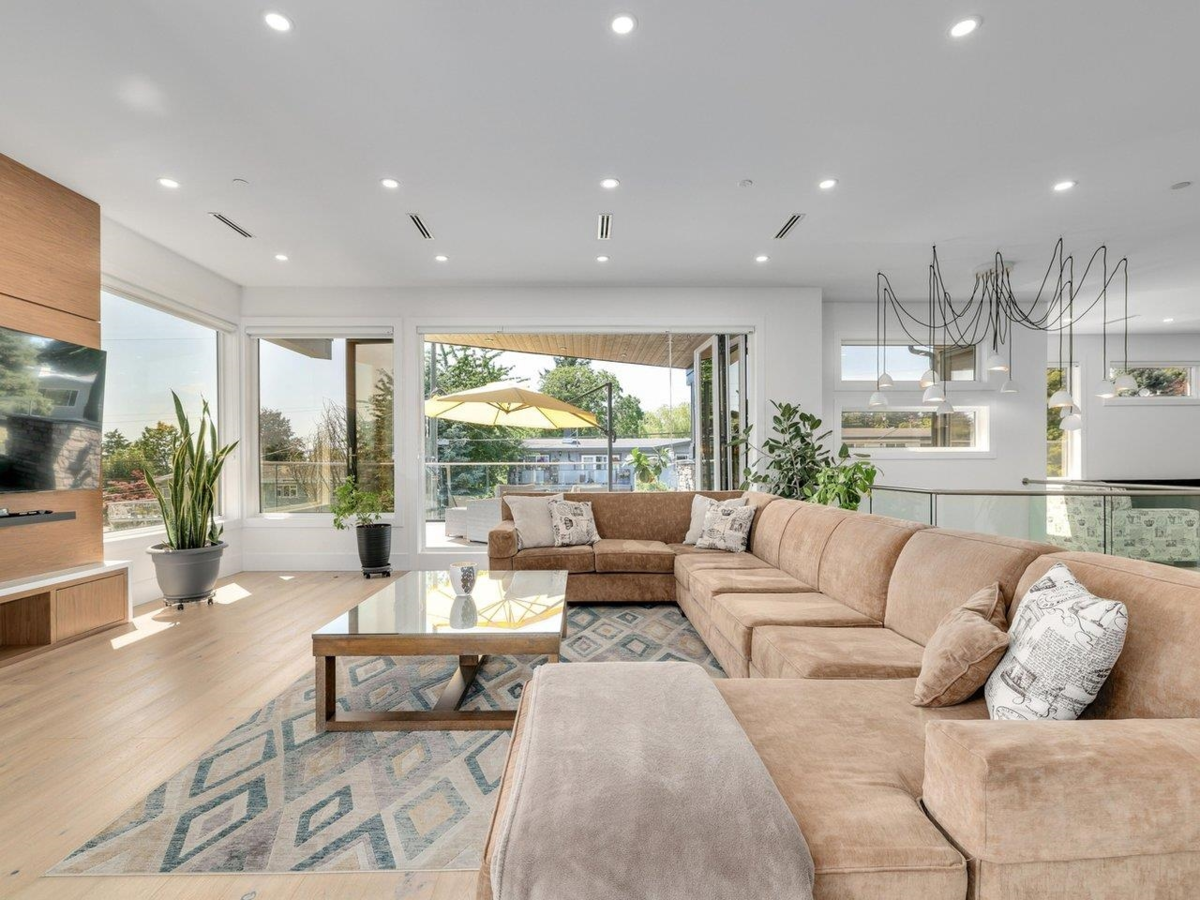 Family Room Photo of 1126 Stevens Street, White Rock, BC