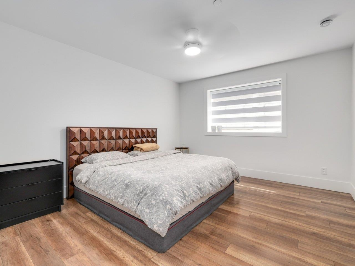 Front Yard Photo of 1126 Stevens Street, White Rock, BC