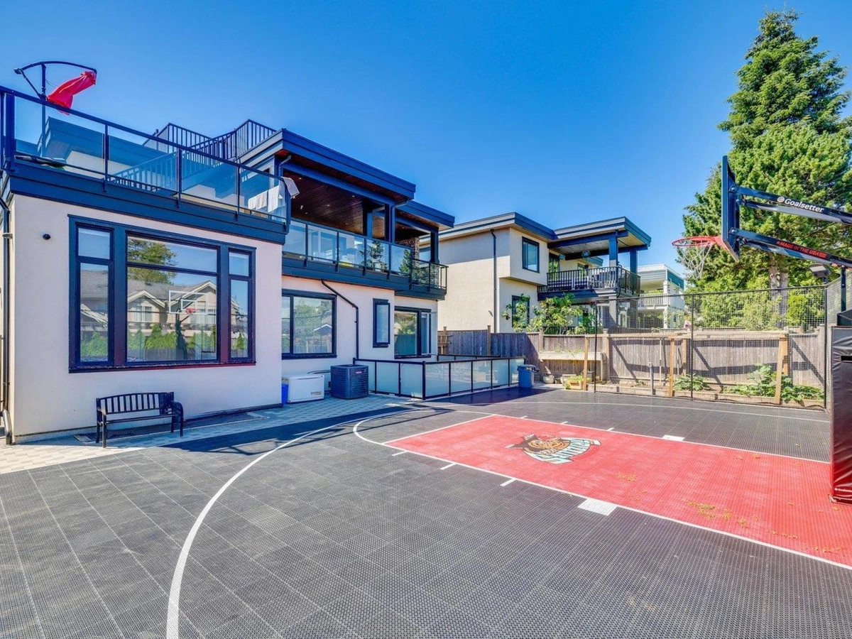 Neighborhood Park Photo Near 1126 Stevens Street, White Rock, BC