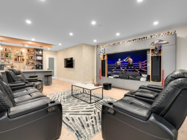 Basement Recreation Room Photo of 1126 Stevens Street, White Rock, BC