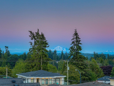 Community Amenities Photo (Clubhouse) of 1126 Stevens Street, White Rock, BC