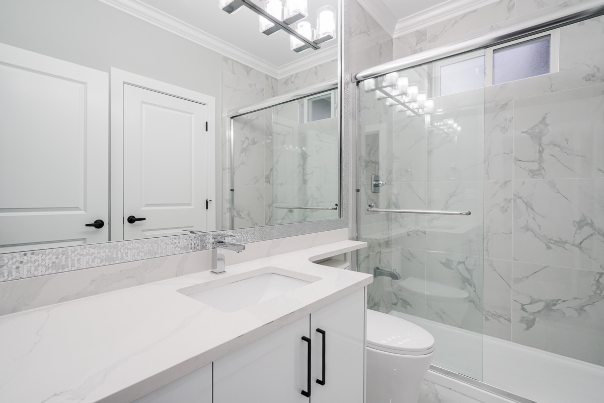 Hallway Photo of 14220 114 Avenue, Surrey, BC