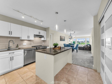 225 19673 Meadow Gardens Way, Pitt Meadows, BC, Pitt Meadows — Apartment/Condo for sale