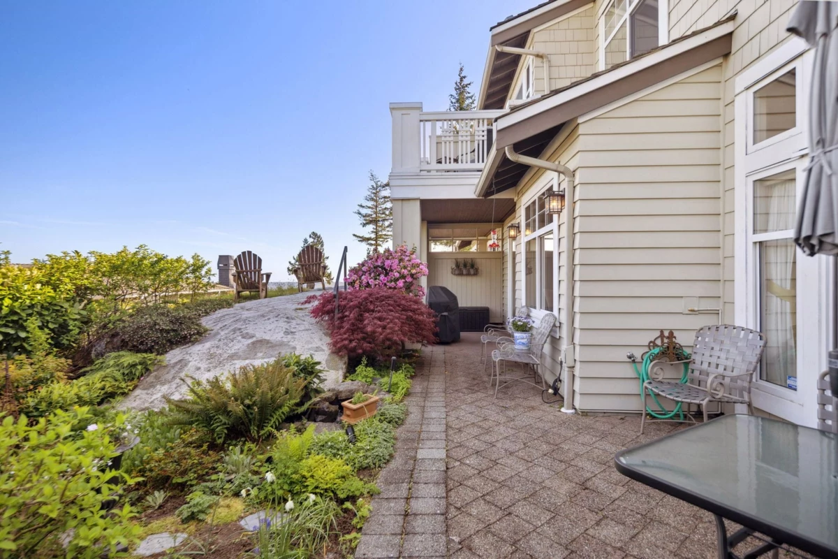 Garage Interior Photo of 1 5110 Alderfeild Place, West Vancouver, BC
