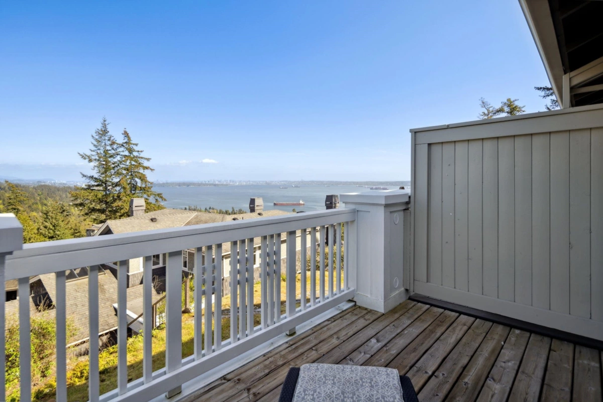 Laundry Room Photo of 1 5110 Alderfeild Place, West Vancouver, BC