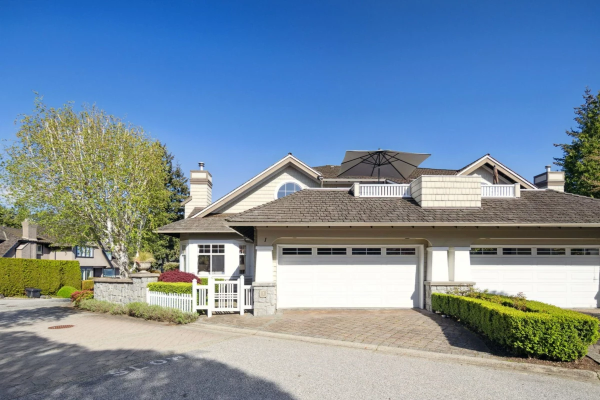 Loft / Bonus Room Photo of 1 5110 Alderfeild Place, West Vancouver, BC