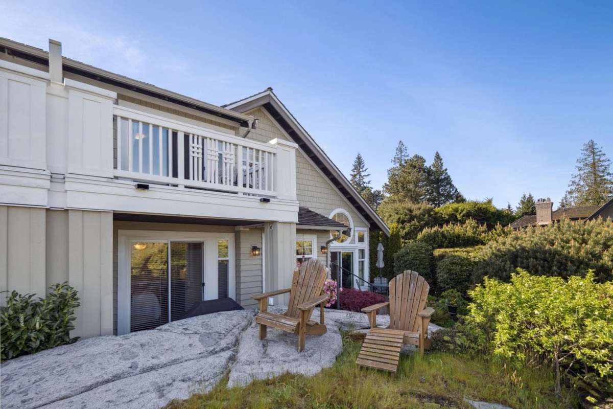 Outdoor Patio Photo of 1 5110 Alderfeild Place, West Vancouver, BC
