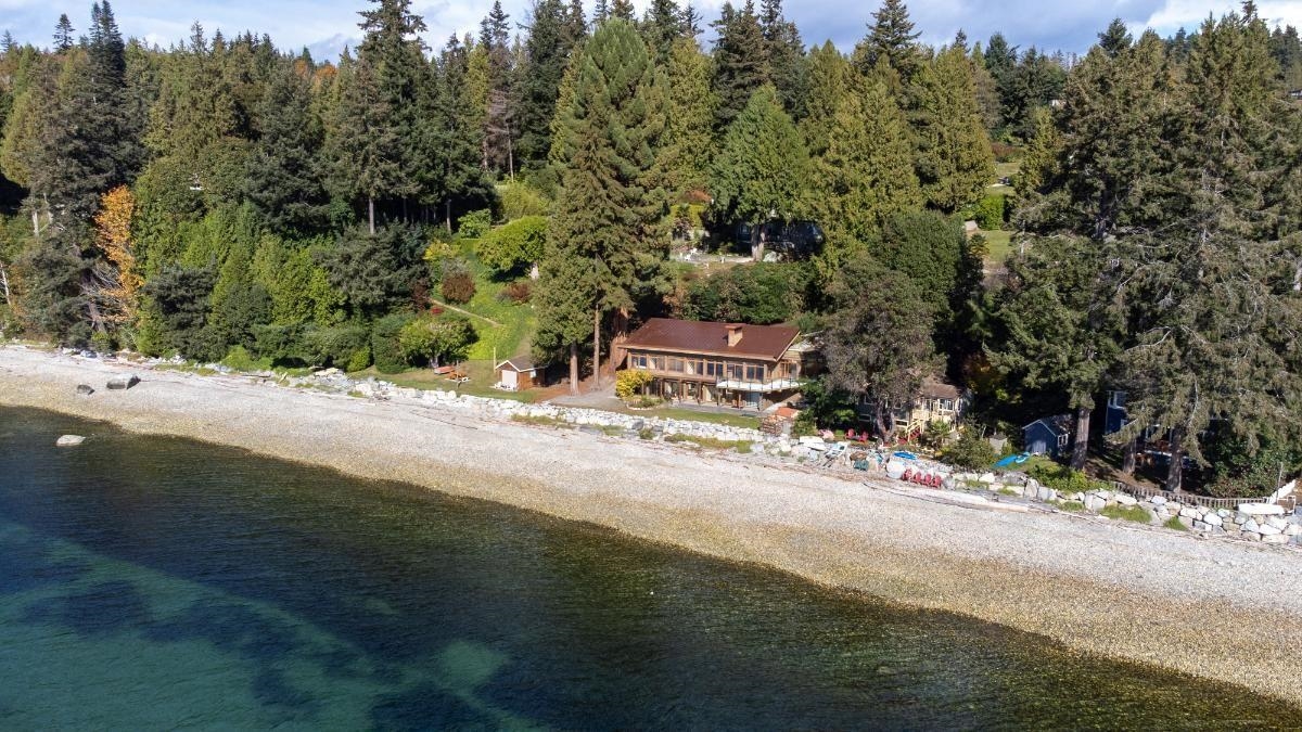 Aerial View of 4893 Sunshine Coast Highway, Sechelt, BC