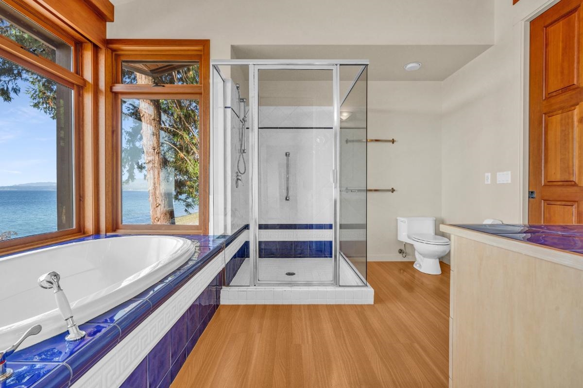 Hallway Photo of 4893 Sunshine Coast Highway, Sechelt, BC