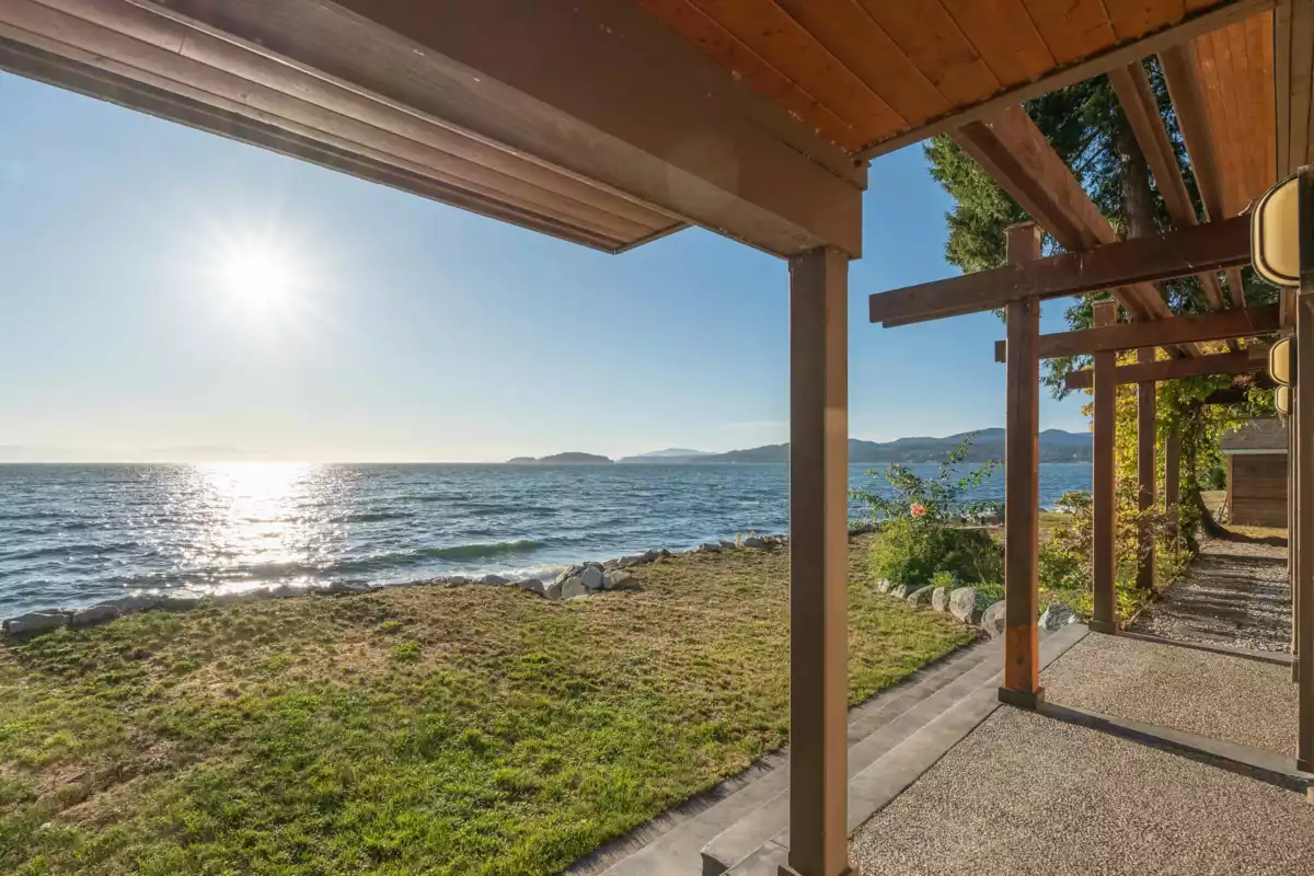 Mudroom Photo of 4893 Sunshine Coast Highway, Sechelt, BC