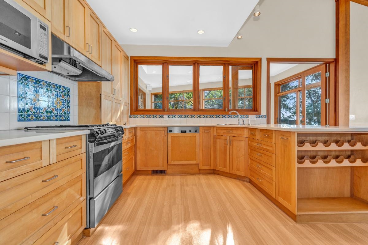 Powder Room Photo of 4893 Sunshine Coast Highway, Sechelt, BC