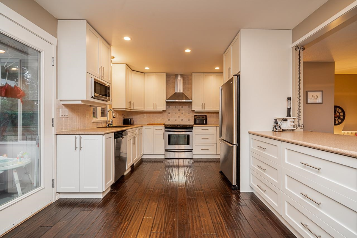 Living Room Photo of 8134 Philbert Street, Mission, BC