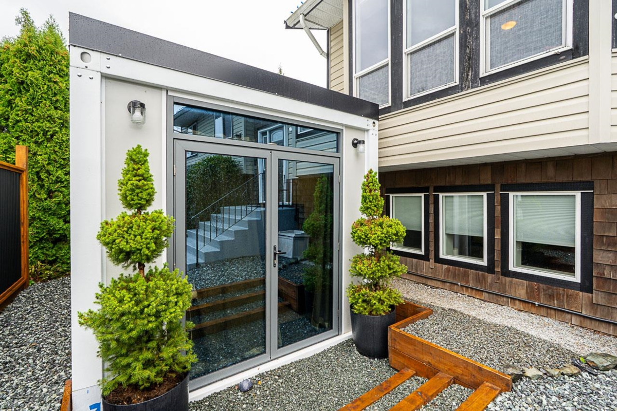 Outdoor Deck Photo of 8134 Philbert Street, Mission, BC