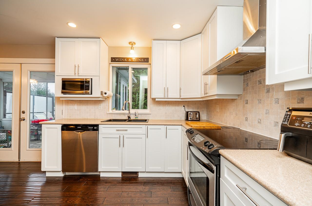 Primary Bathroom Photo of 8134 Philbert Street, Mission, BC