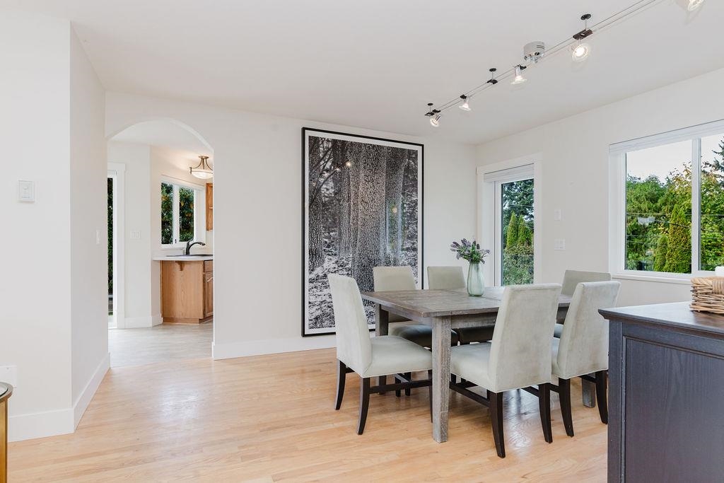 Dining Area Photo of 5620 Mintie Road, Halfmoon Bay, BC