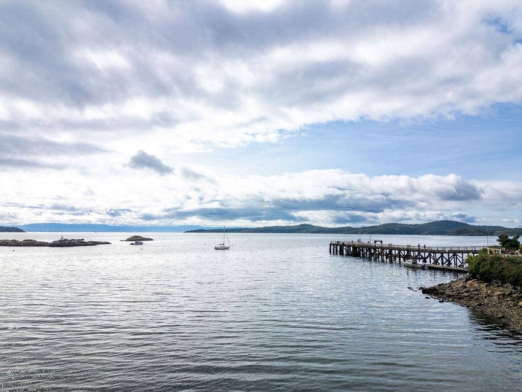 Family Room Photo of 5620 Mintie Road, Halfmoon Bay, BC