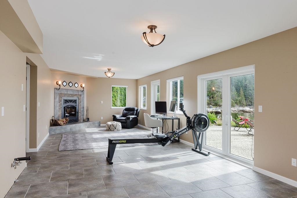 Garden / Landscaping Photo of 5620 Mintie Road, Halfmoon Bay, BC