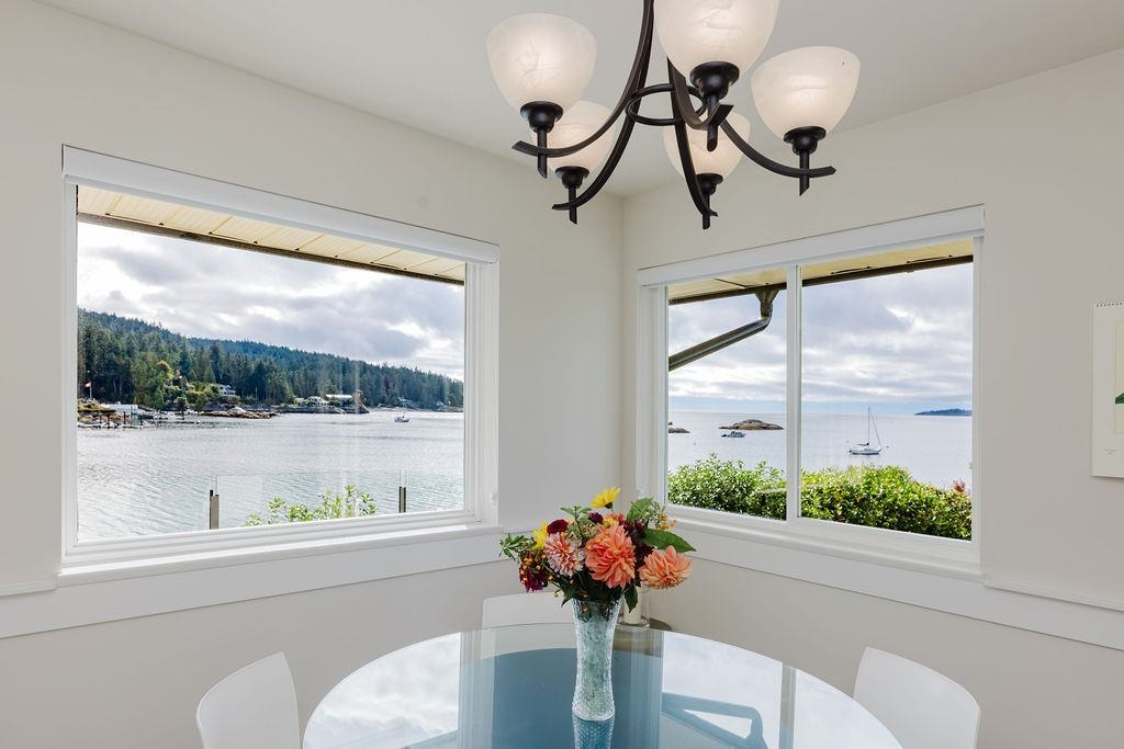 Guest Bathroom Photo of 5620 Mintie Road, Halfmoon Bay, BC