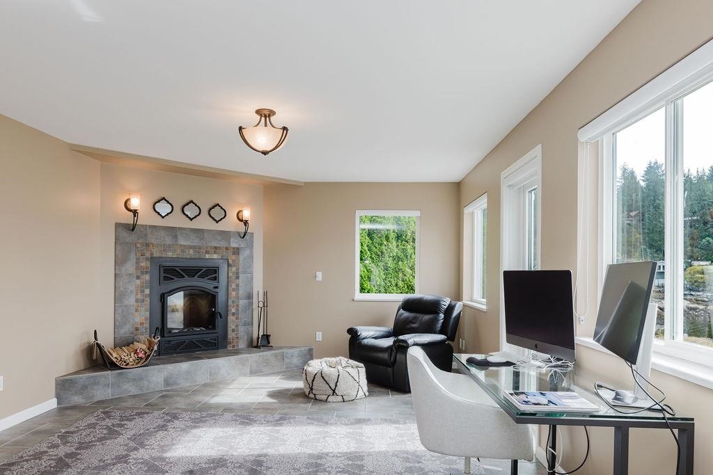 Swimming Pool Photo of 5620 Mintie Road, Halfmoon Bay, BC