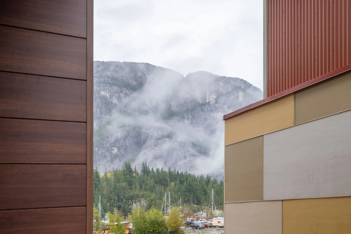 Entry Foyer Photo of 302 37881 Cleveland Avenue, Squamish, BC