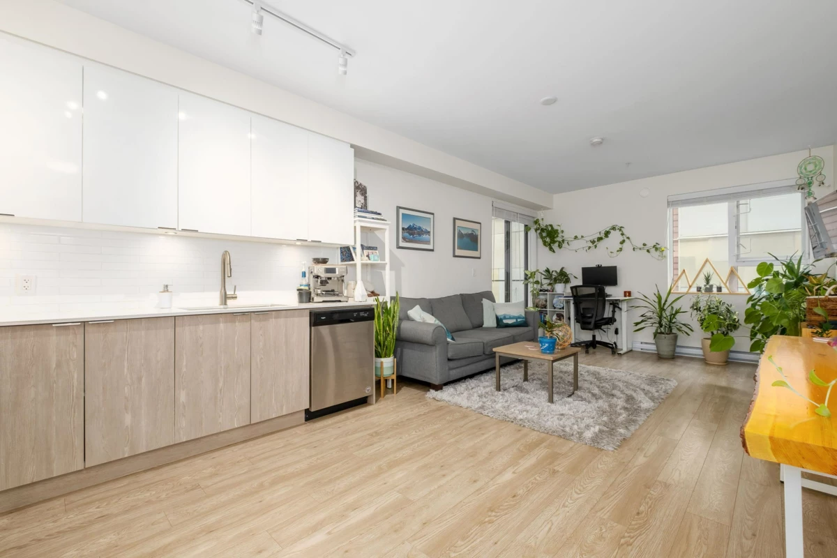 Family Room Photo of 302 37881 Cleveland Avenue, Squamish, BC