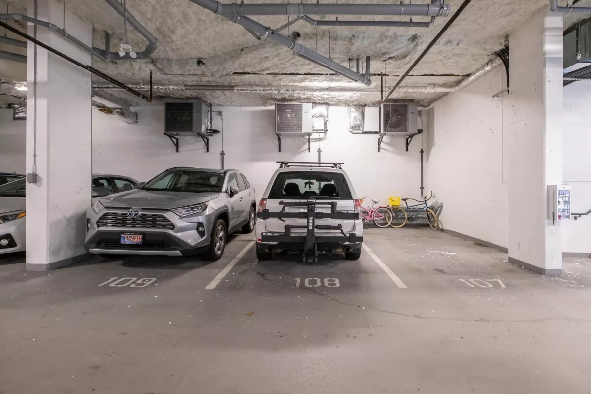 Front Yard Photo of 302 37881 Cleveland Avenue, Squamish, BC