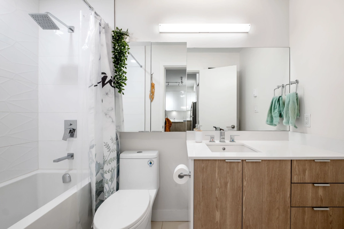 Powder Room Photo of 302 37881 Cleveland Avenue, Squamish, BC