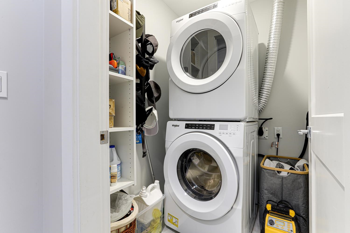 Backyard Photo of 4207 2180 Kelly Avenue, Port Coquitlam, BC