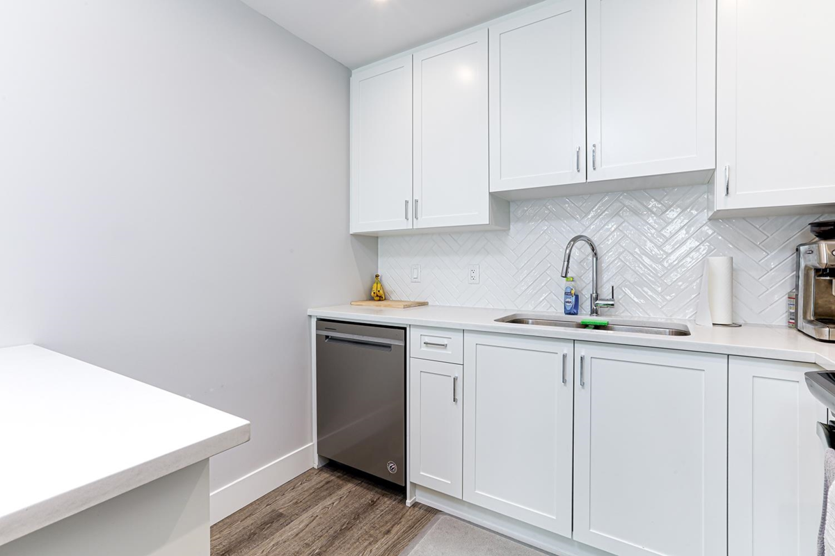 Guest Bathroom Photo of 4207 2180 Kelly Avenue, Port Coquitlam, BC