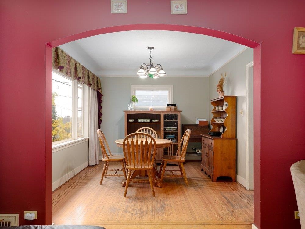 Breakfast Nook Photo of 334 Arbutus Street, New Westminster, BC